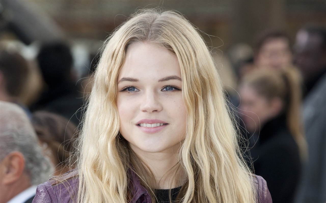 Gabriella Wilde 加布瑞拉·王爾德 美女壁紙 #1 - 1280x800