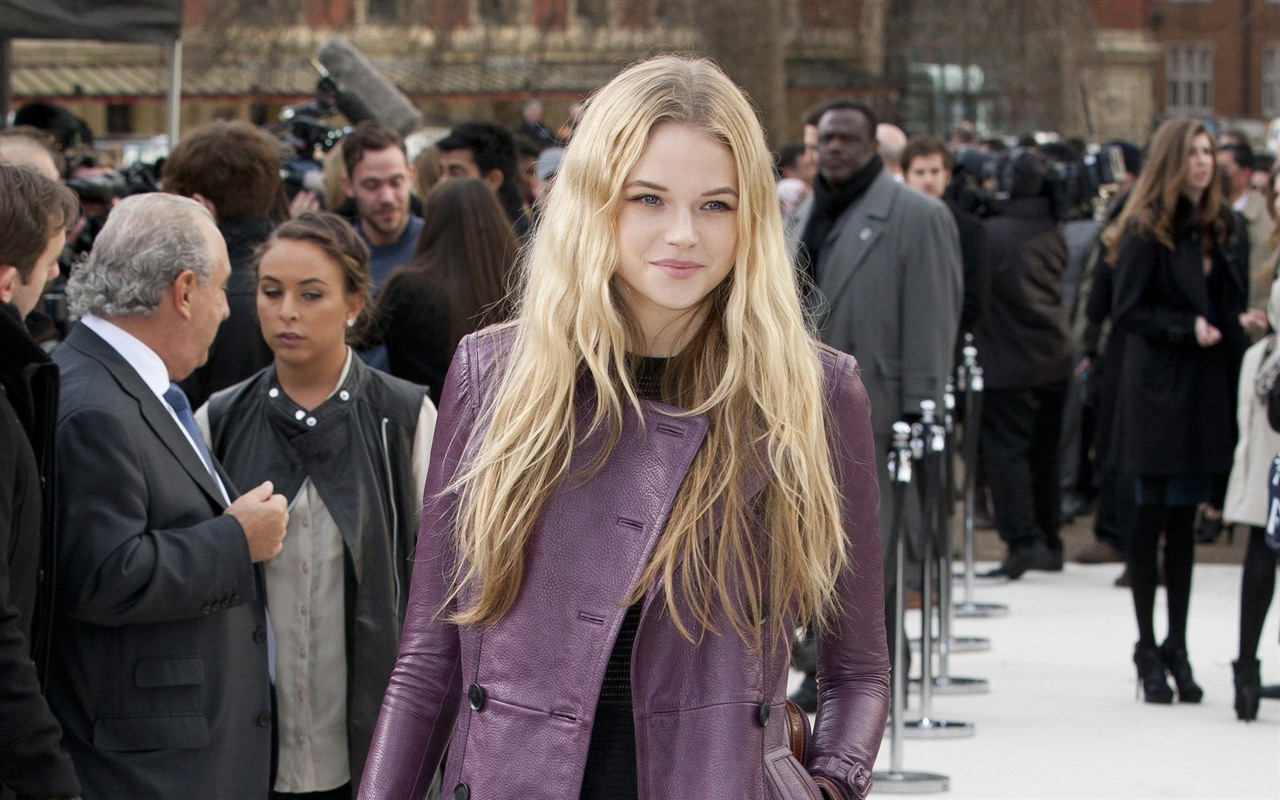 Gabriella Wilde 加布瑞拉·王爾德 美女壁紙 #13 - 1280x800