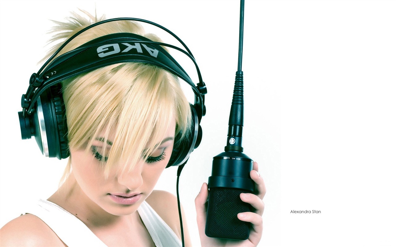Alexandra Stan krásné Tapety na plochu #7 - 1280x800