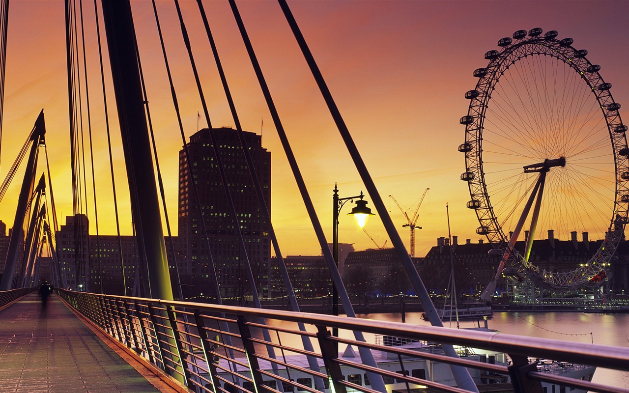 Windows 8 官方全景主題壁紙，城市風光，大橋，地平線 #4 - 1280x800