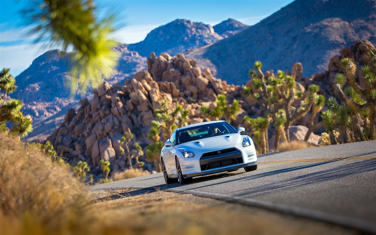 2013 Nissan GT-R R35 USA Version HD fondos de pantalla #8 - 1280x800