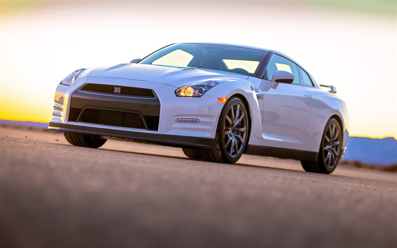 2013 Nissan GT-R R35 USA verze HD Tapety na plochu #14 - 1280x800