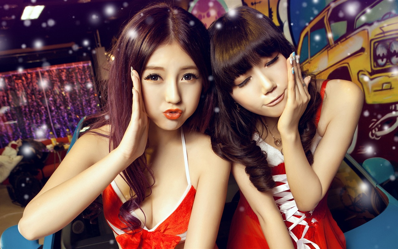 新年喜慶的紅色裝美女車模 高清壁紙 #13 - 1280x800