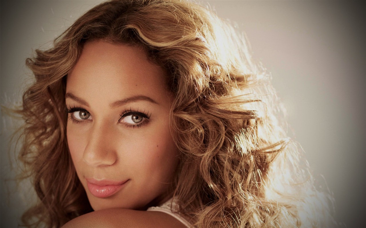 Leona Lewis HD Wallpaper #8 - 1280x800