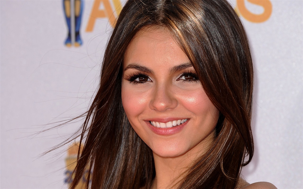 Victoria Justice krásné Tapety na plochu #2 - 1280x800