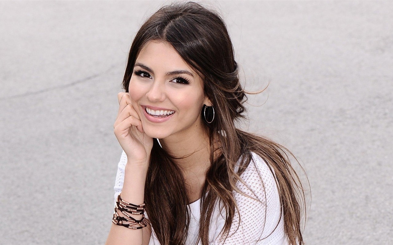 Victoria Justice beautiful wallpapers #7 - 1280x800