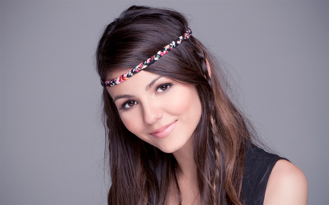 Victoria Justice 维多利亚·嘉丝蒂 美女壁纸29 - 1280x800