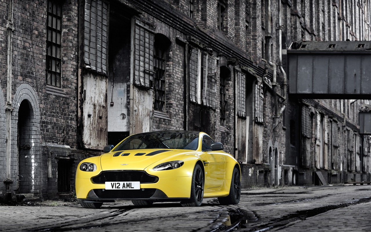 2013 Aston Martin V12 Vantage S HD tapety na plochu #1 - 1280x800