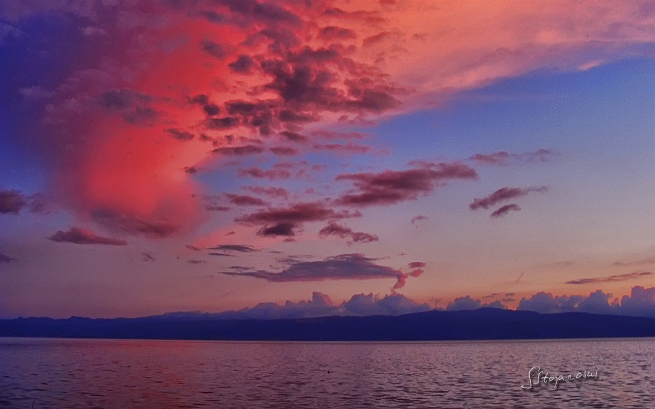 Après le coucher du soleil, le lac d'Ohrid, fonds d'écran Windows 8 thème HD #2 - 1280x800