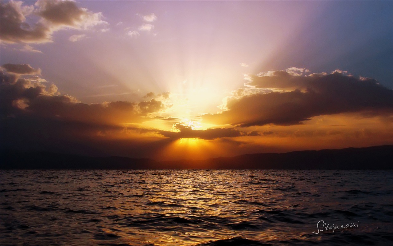 Après le coucher du soleil, le lac d'Ohrid, fonds d'écran Windows 8 thème HD #7 - 1280x800