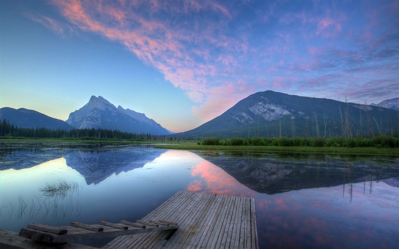 Réflexion dans le fond d'un paysage naturel de l'eau #1 - 1280x800