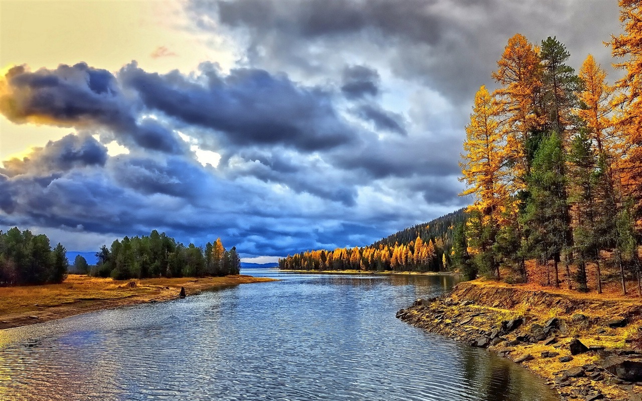 Voda a stromy v podzimních HD tapety na plochu #14 - 1280x800