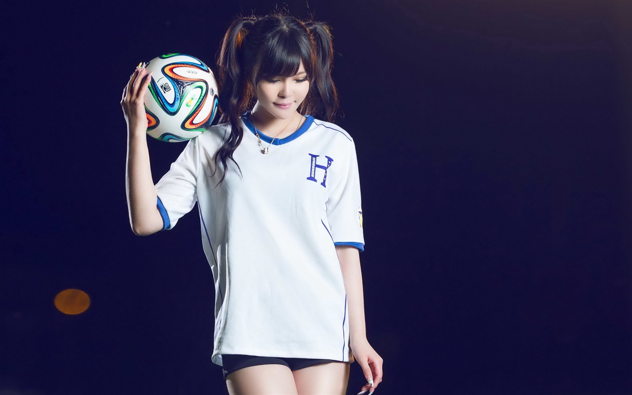 世界杯32強球衣，美女足球寶貝高清壁紙 #10 - 1280x800
