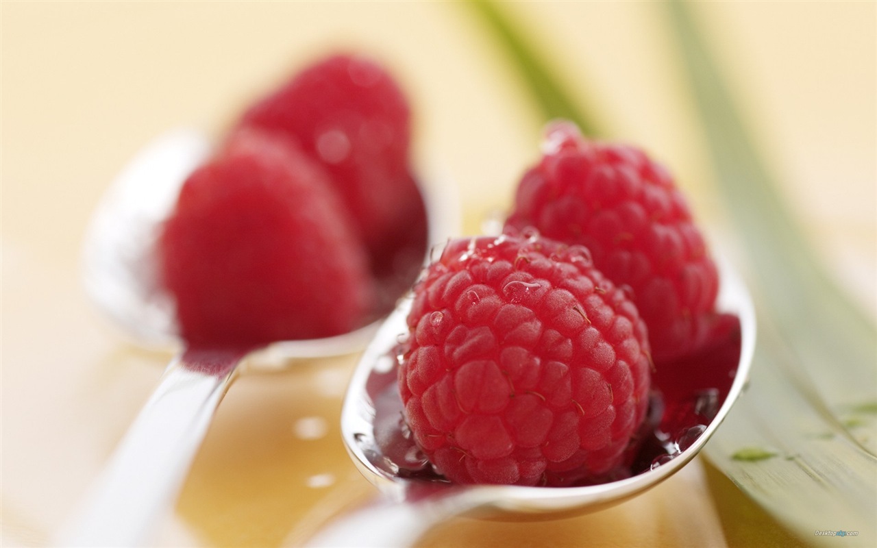 Sweet red raspberry HD wallpapers #7 - 1280x800