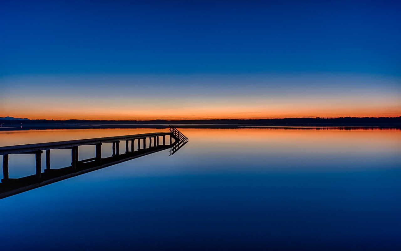 湖と遊歩道の夕暮れの景色のHD壁紙 #12 - 1280x800