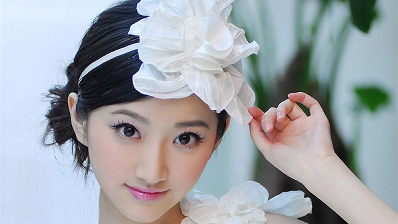 Pure Beauty JinTian wallpaper #1 - 1366x768