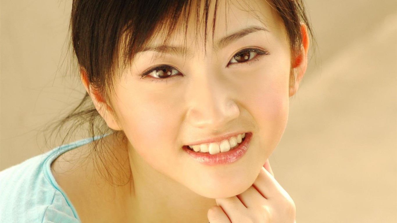 Pure Beauty JinTian wallpaper #28 - 1366x768