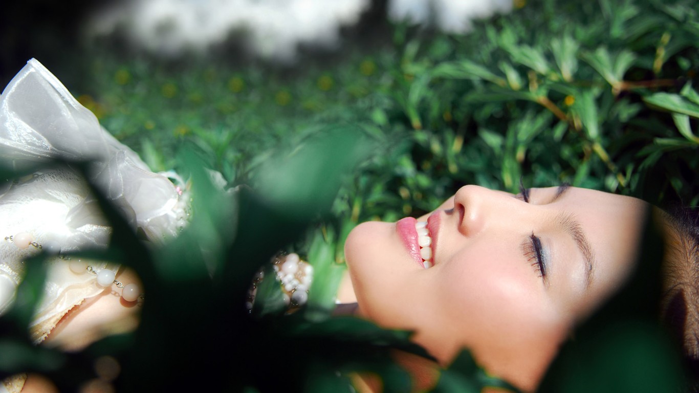 花樣年華美女壁紙 #8 - 1366x768