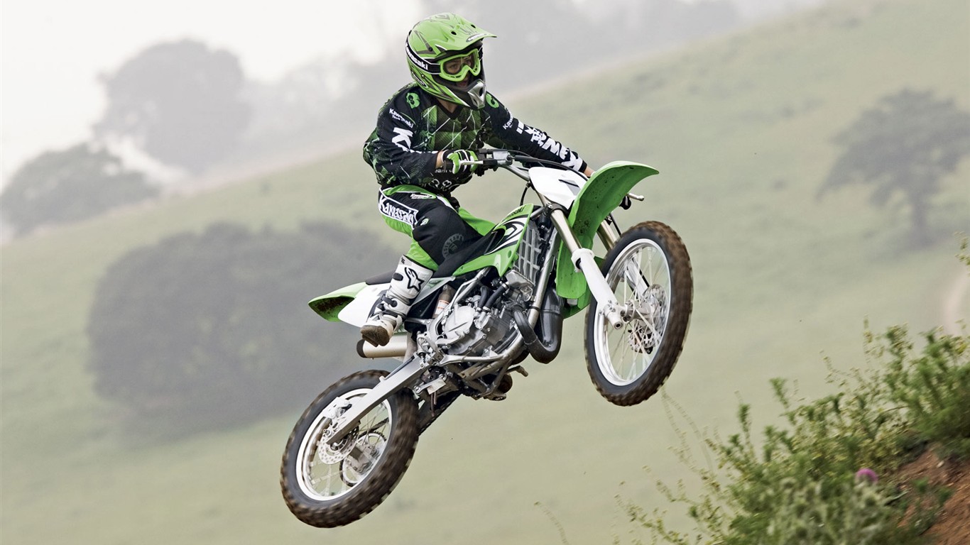 Off-road motocykly HD Wallpaper (2) #3 - 1366x768