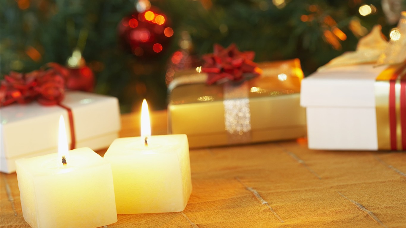 Happy vánočních ozdob na plochu #8 - 1366x768