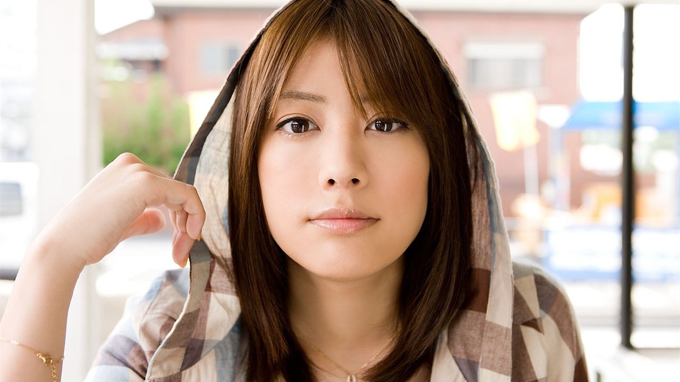 福田沙紀壁紙專輯 #10 - 1366x768