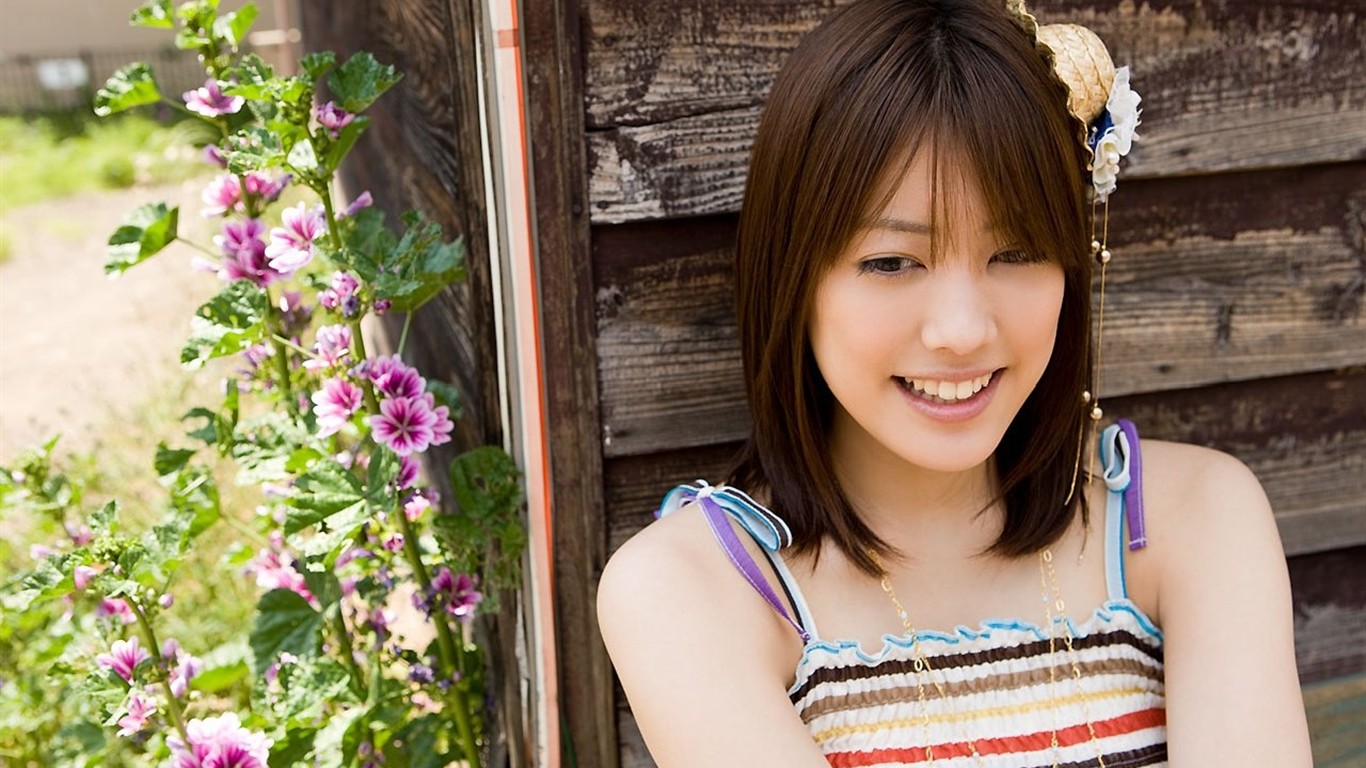 福田沙紀壁紙專輯 #11 - 1366x768