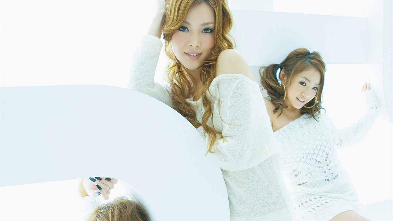 美女壁紙專輯(二) #15 - 1366x768