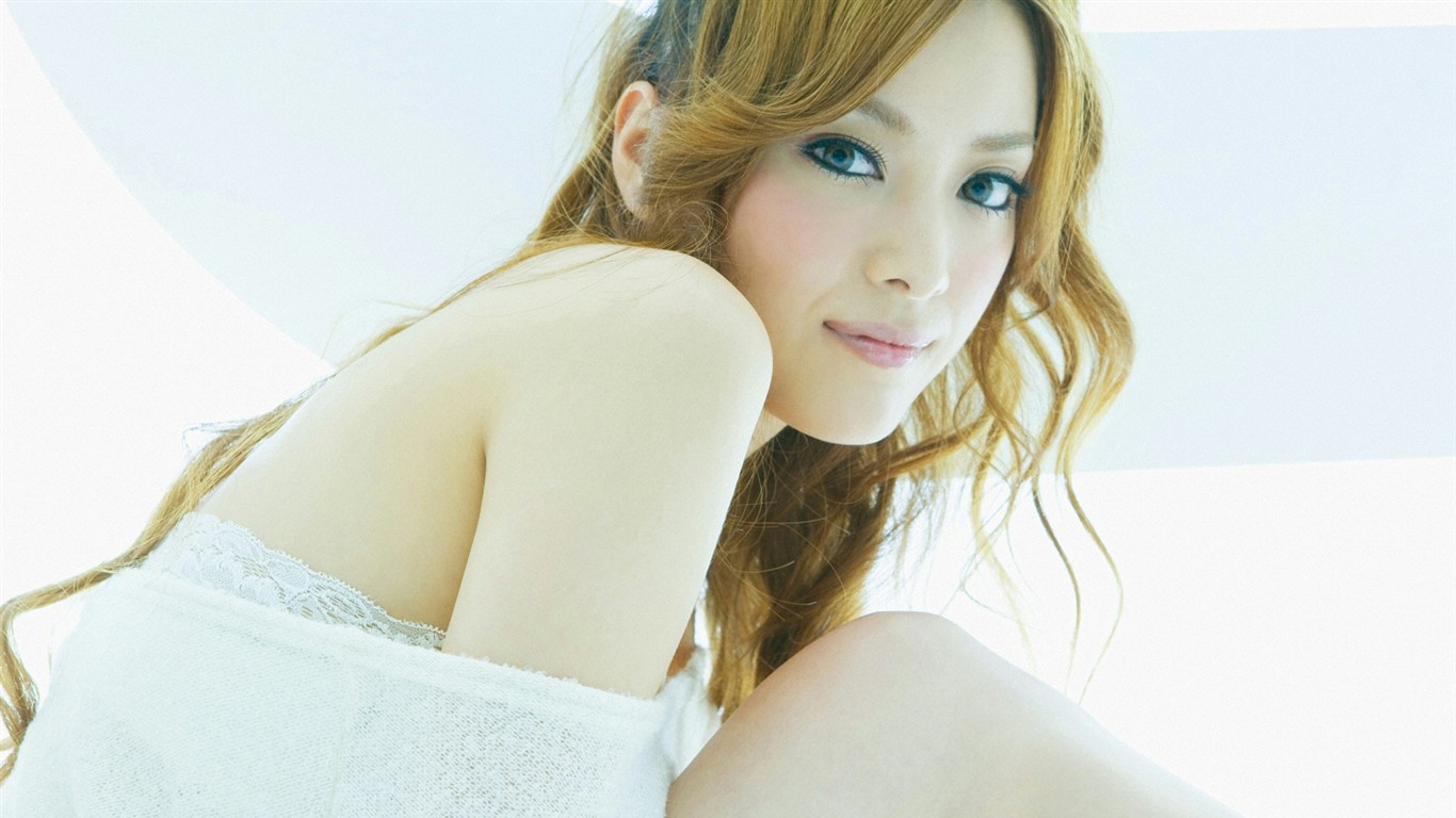 美女壁紙專輯(二) #27 - 1366x768