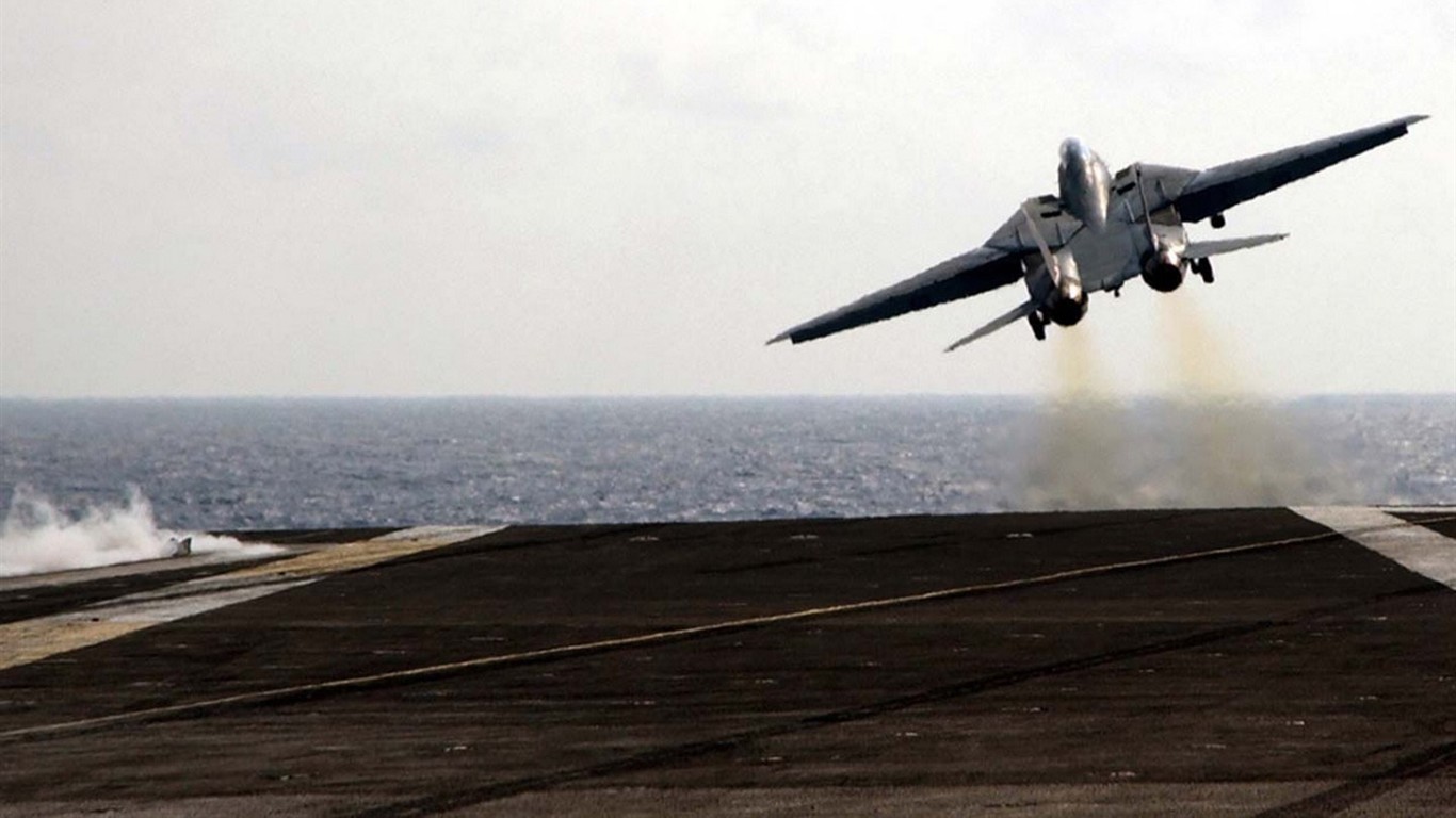 U. S. Navy F14 Tomcat bojovník #10 - 1366x768