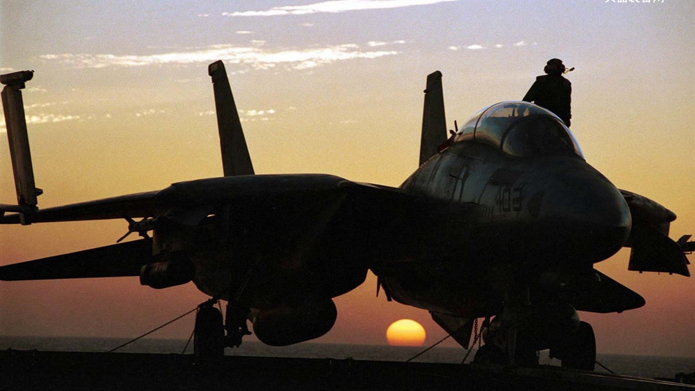 U. S. Navy F14 Tomcat bojovník #24 - 1366x768