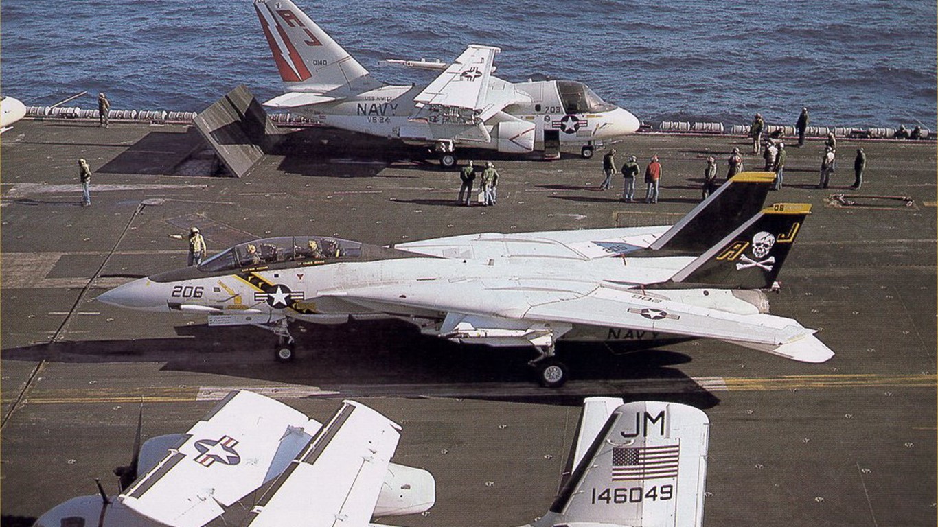 U.S. Navy F14 Tomcat fighter #44 - 1366x768