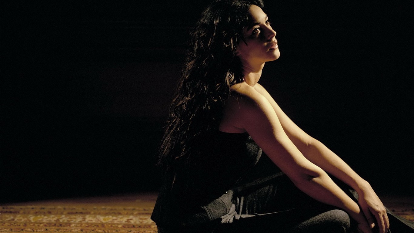 Monica Bellucci壁紙 #6 - 1366x768