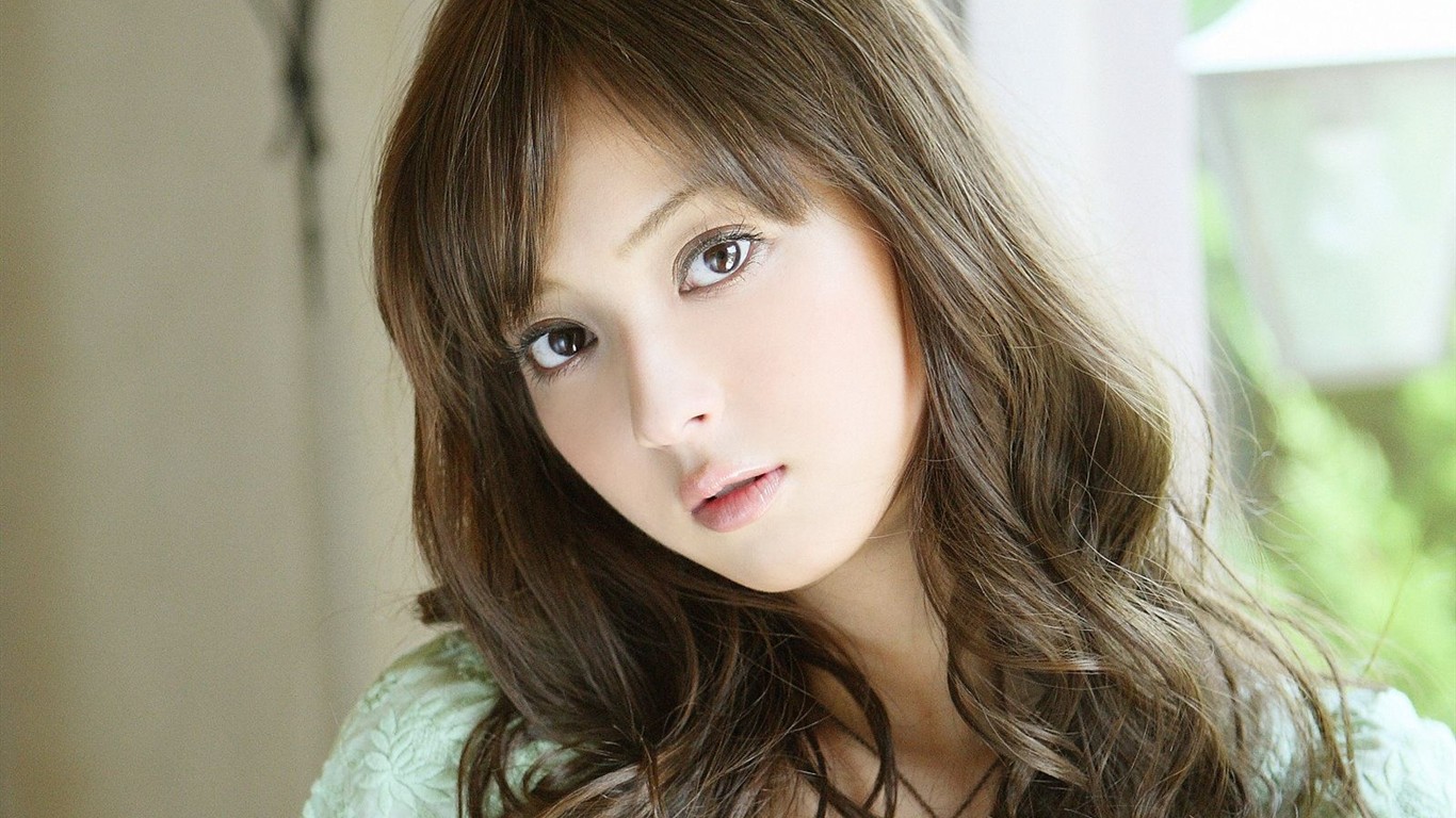 japonský model Sasaki řečtině #10 - 1366x768