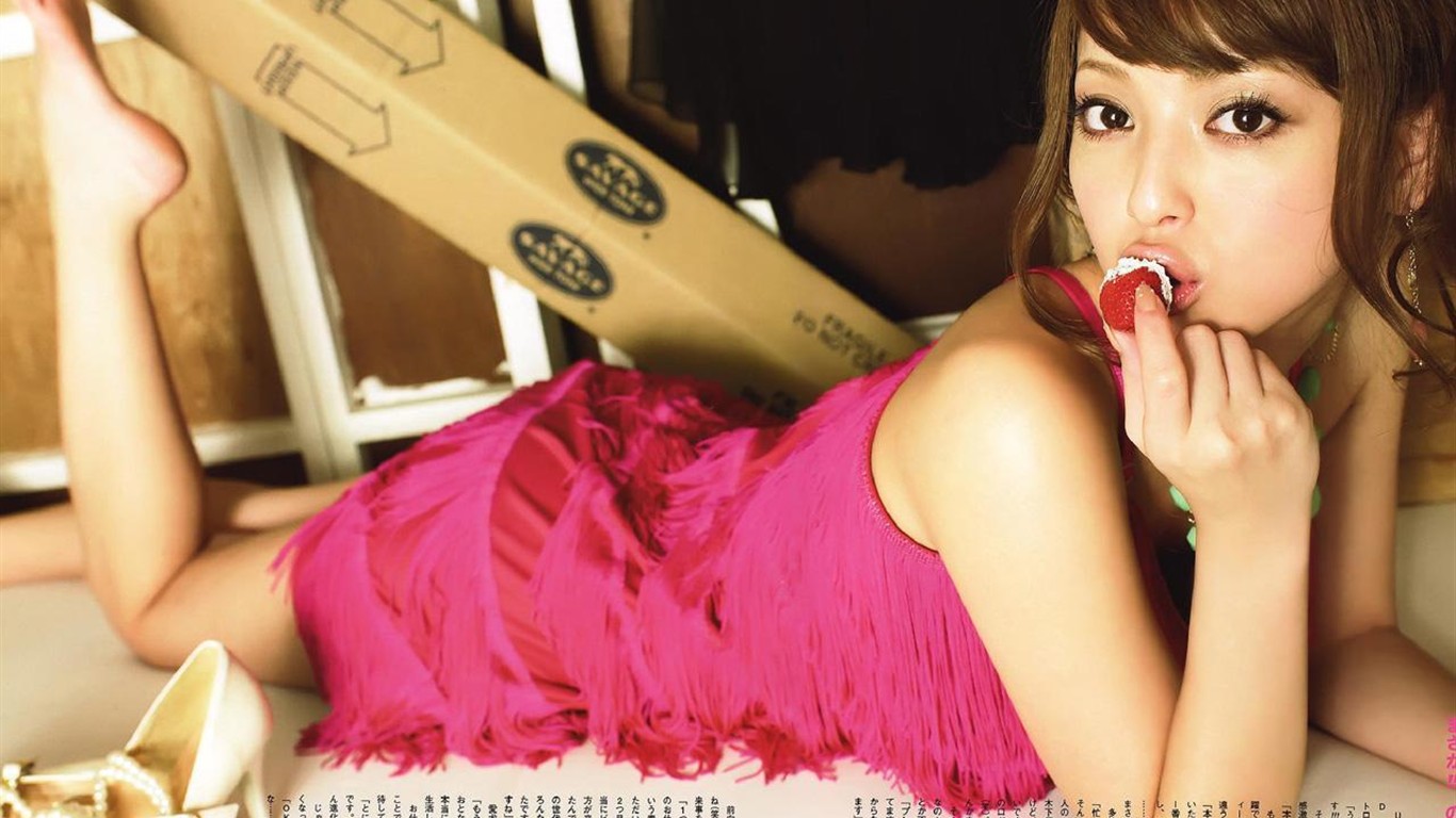 佐佐木希日本80後超紅模特 #16 - 1366x768