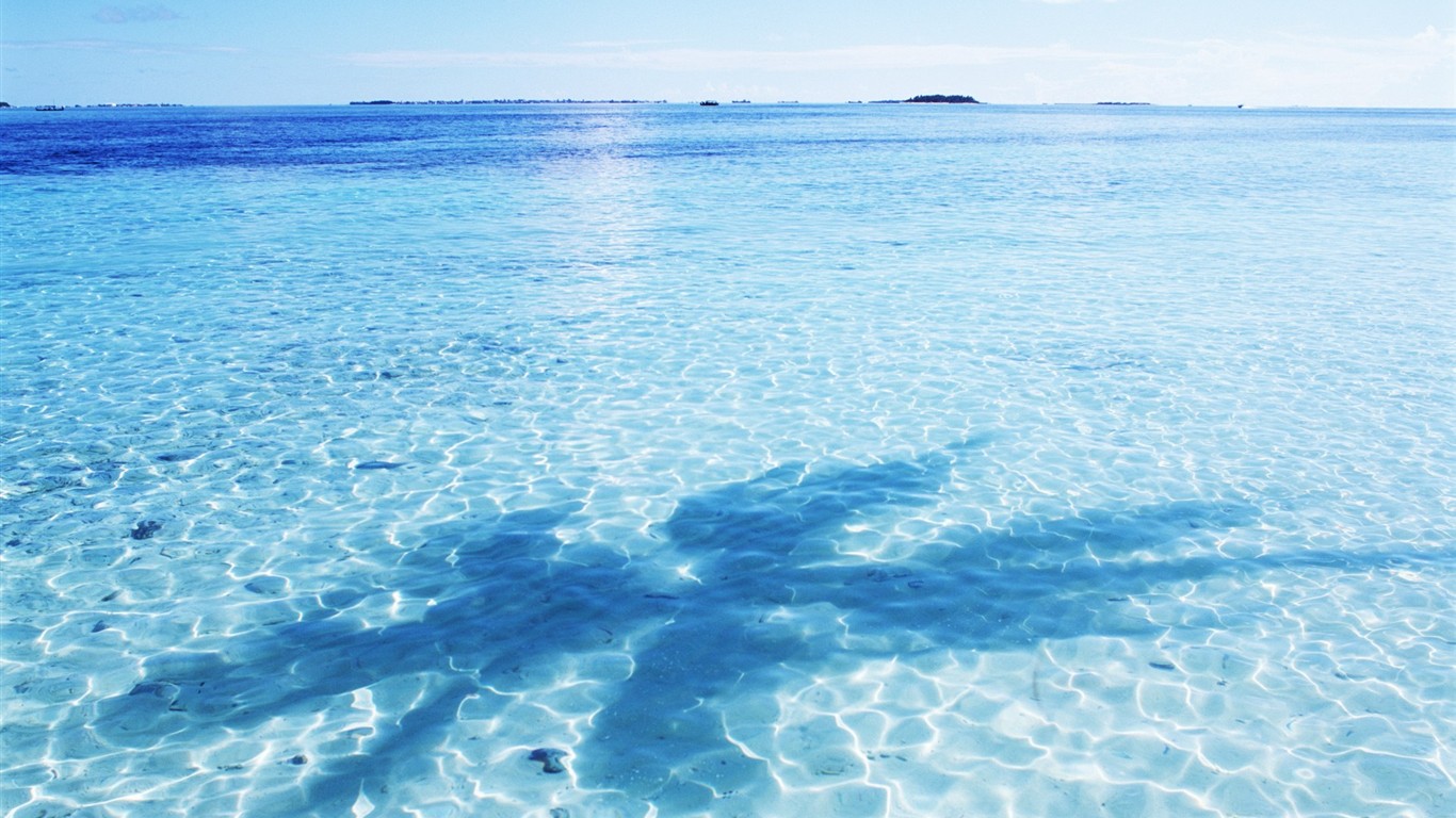 Malediven Wasser und blauer Himmel #19 - 1366x768