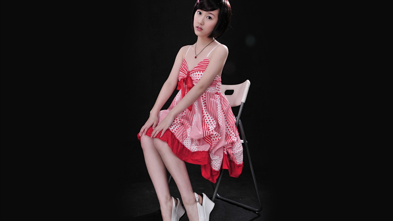 Liu Mei-que contiene fondos de escritorio de Happy Girl #13 - 1366x768