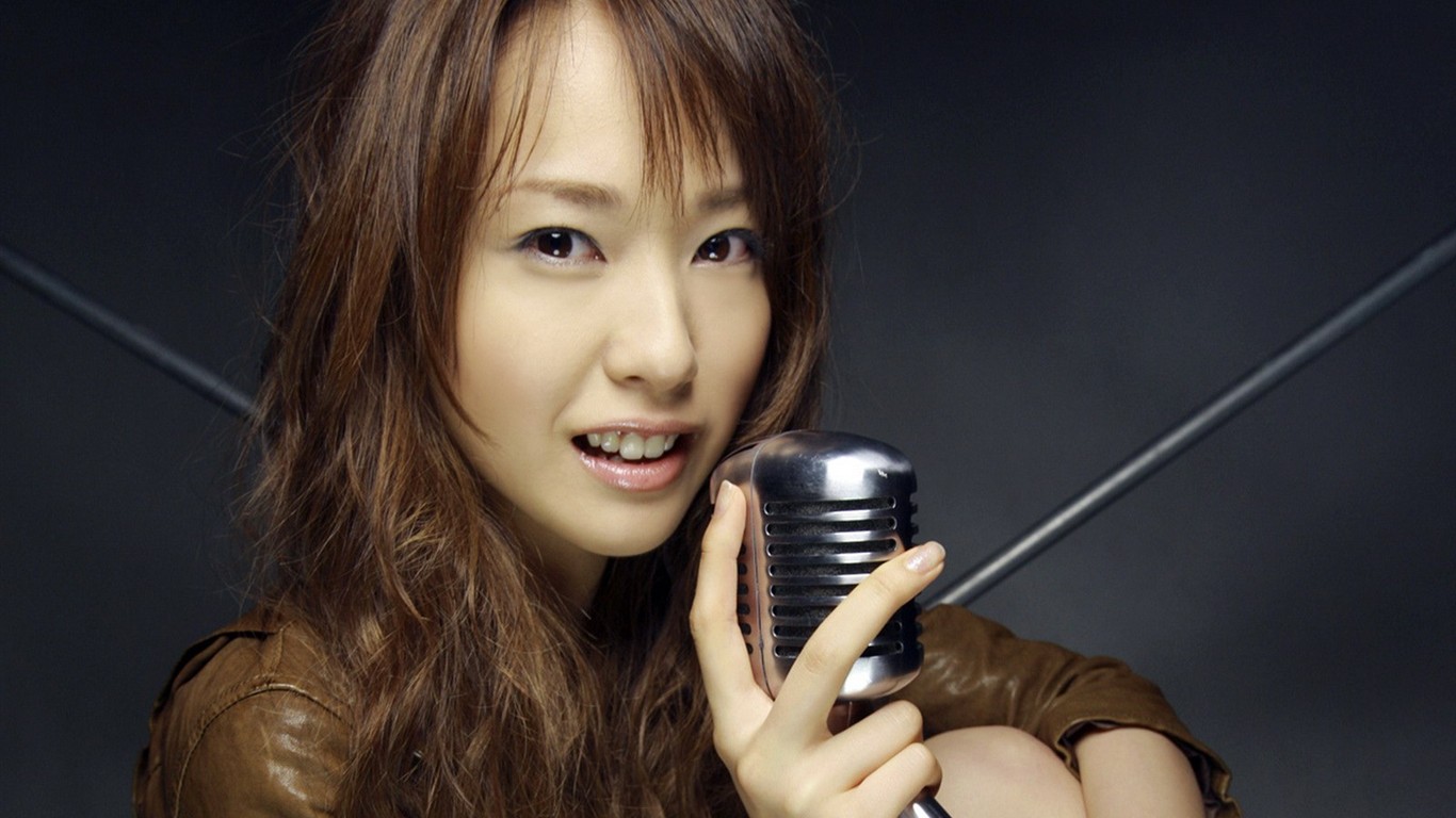 戶田惠梨香壁紙專輯 #2 - 1366x768