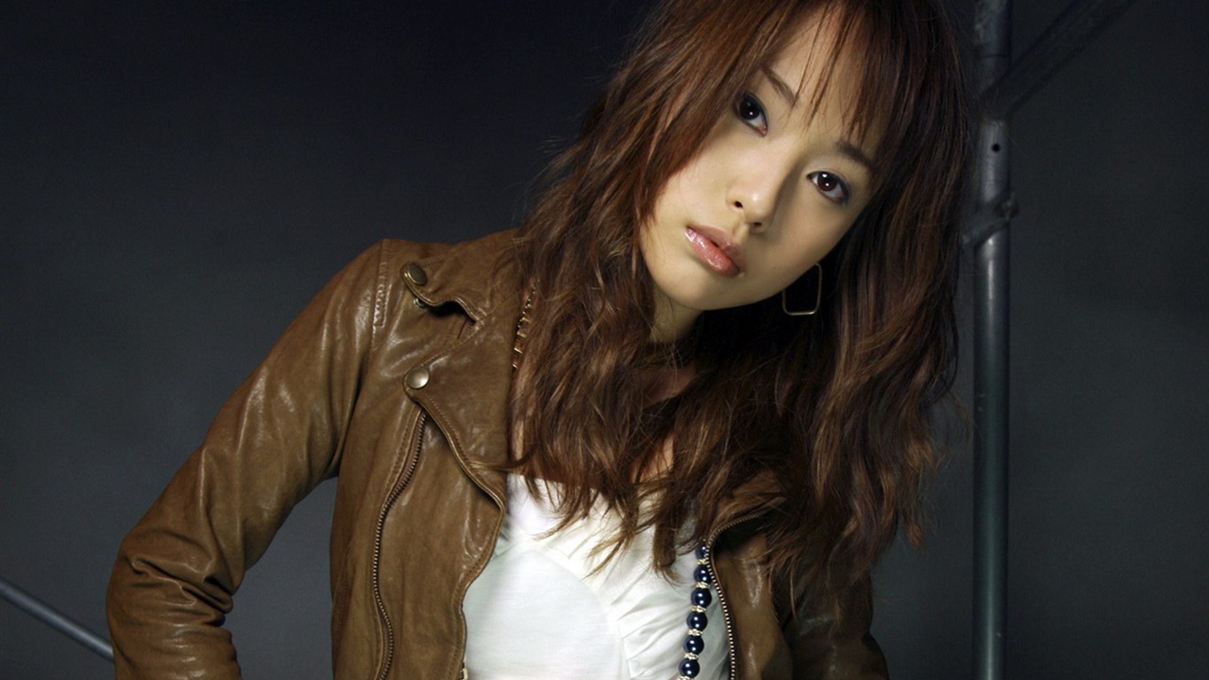 戶田惠梨香壁紙專輯 #3 - 1366x768