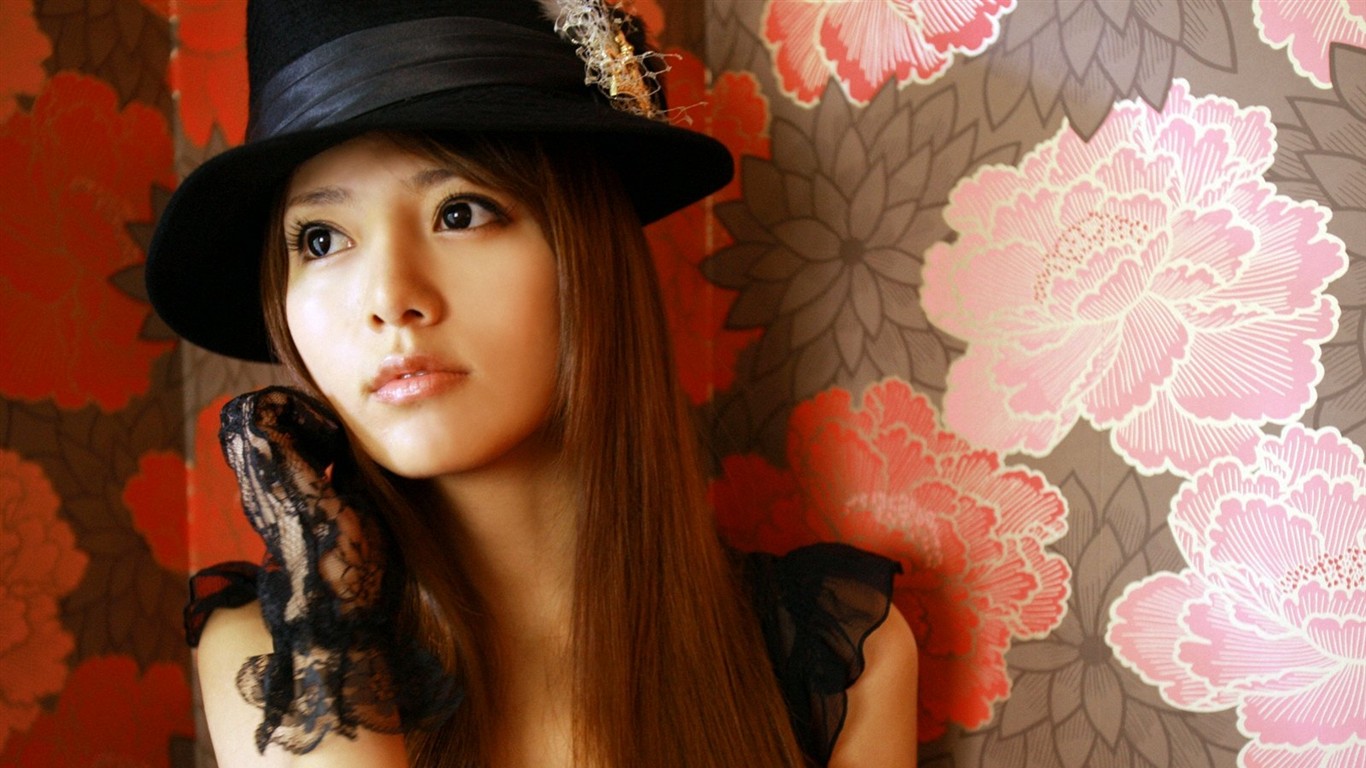 Alan Japan sexy actress photo #11 - 1366x768