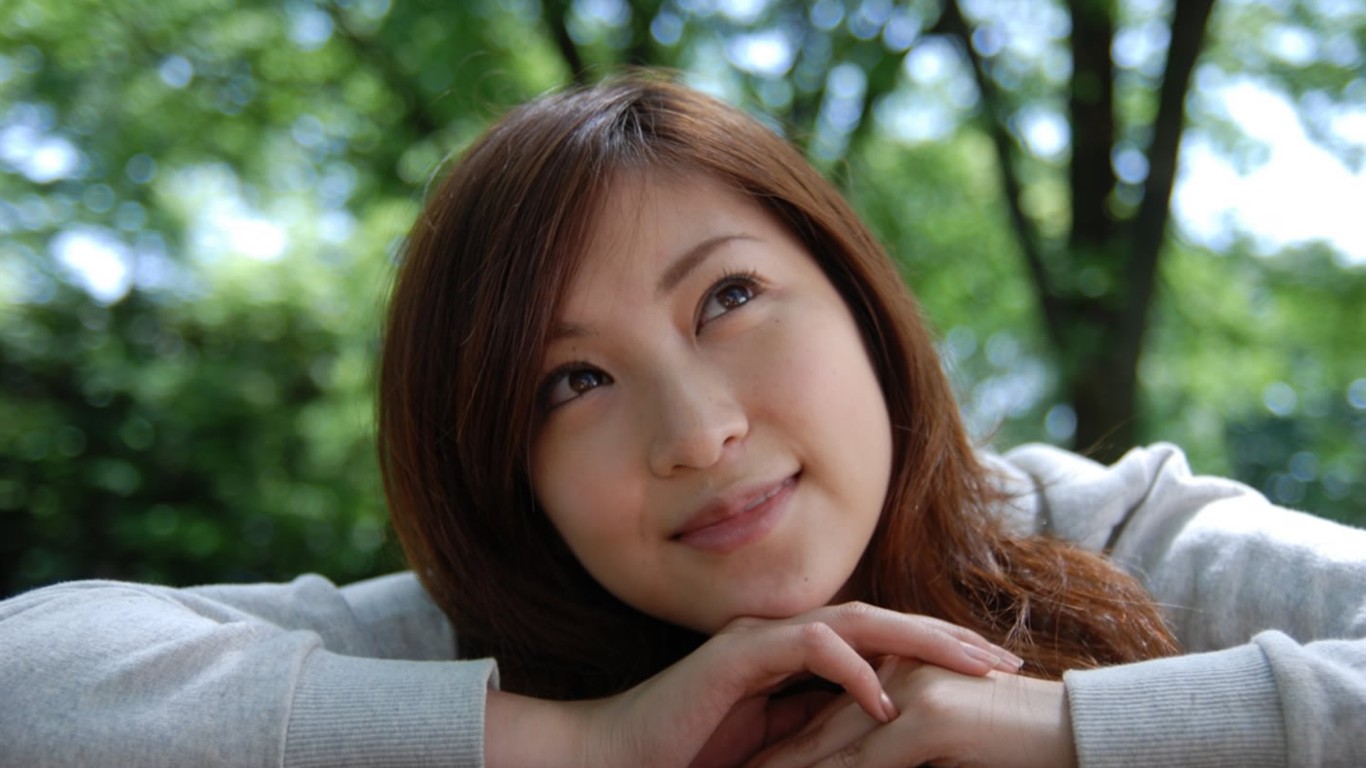 寬屏性感美女壁紙 #2 - 1366x768