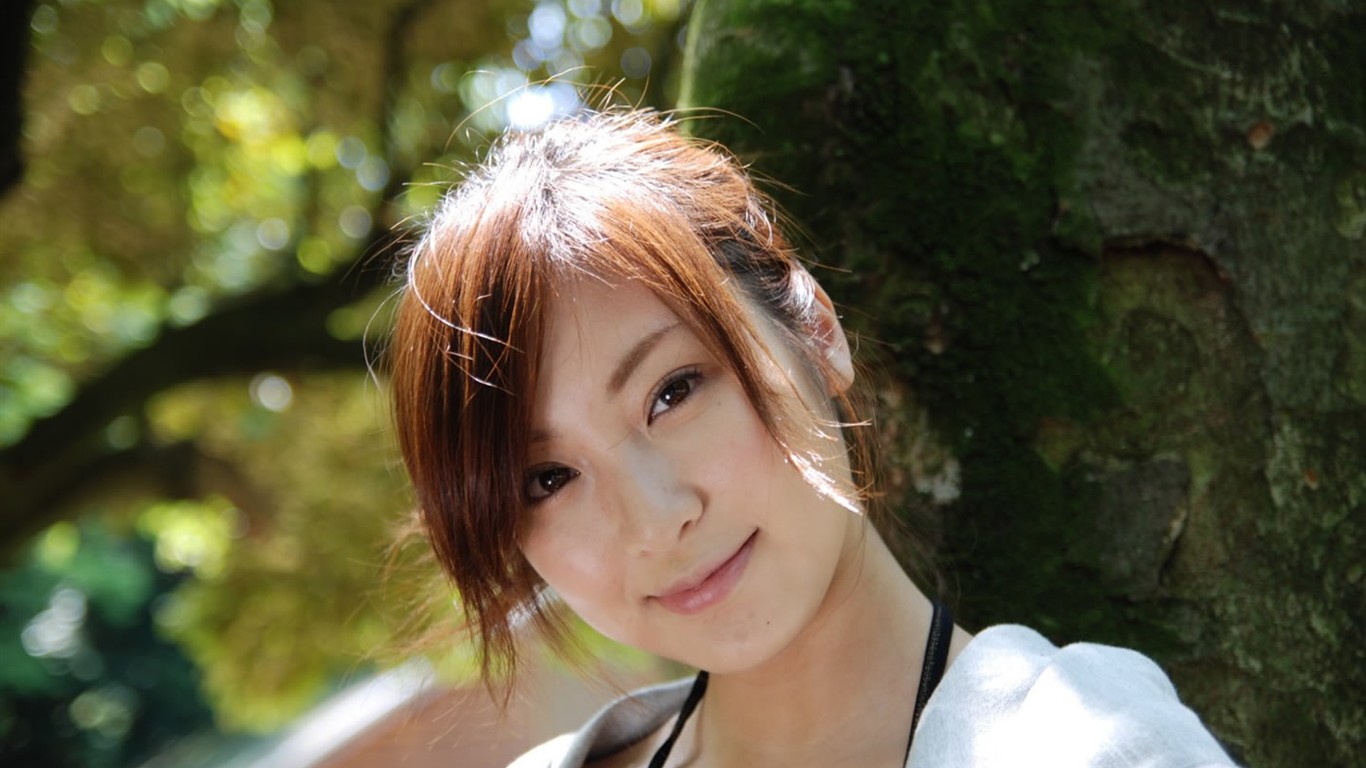 寬屏性感美女壁紙 #23 - 1366x768