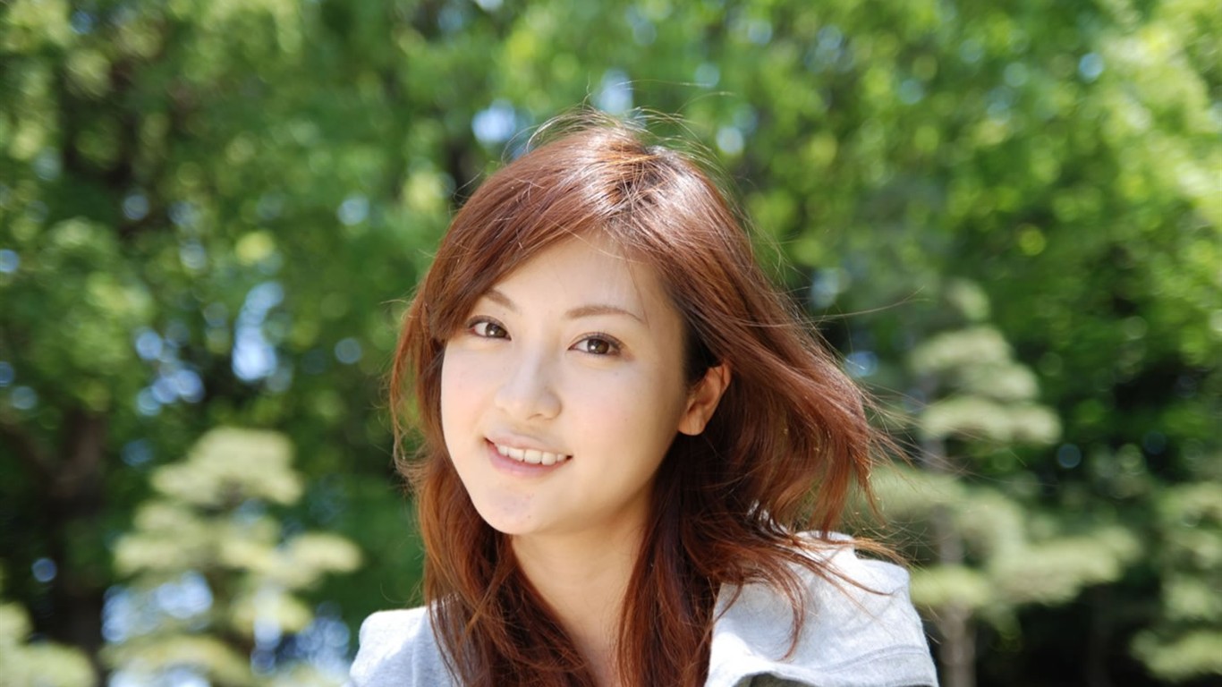 寬屏性感美女壁紙 #27 - 1366x768