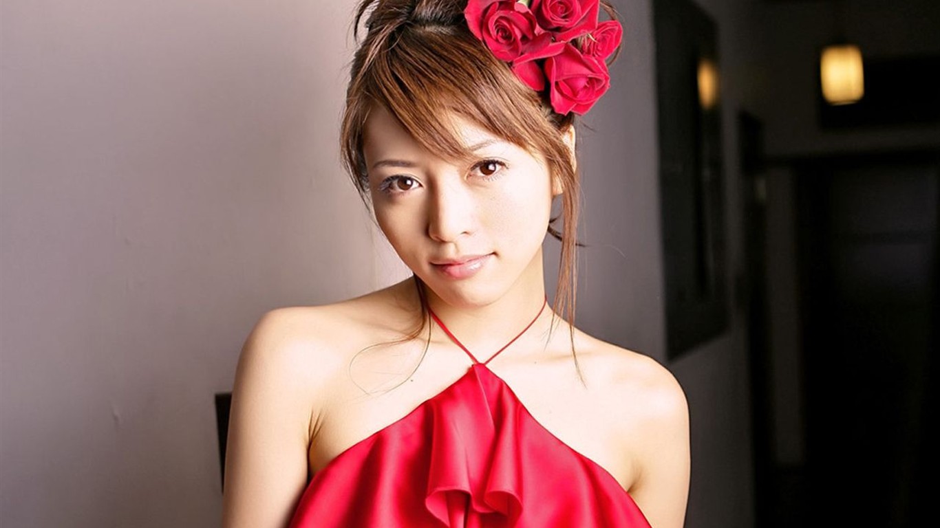 日本美女釋由美子壁紙 #4 - 1366x768