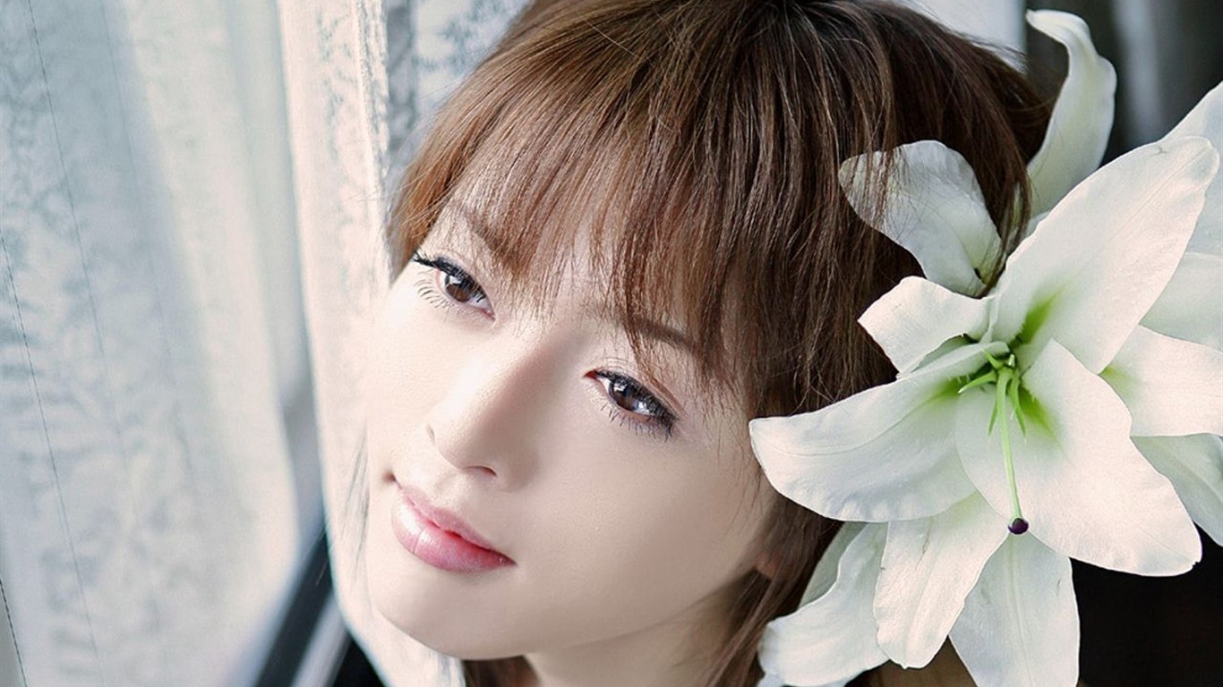 Yumiko Shaku japanische Schönheit Wallpaper #11 - 1366x768