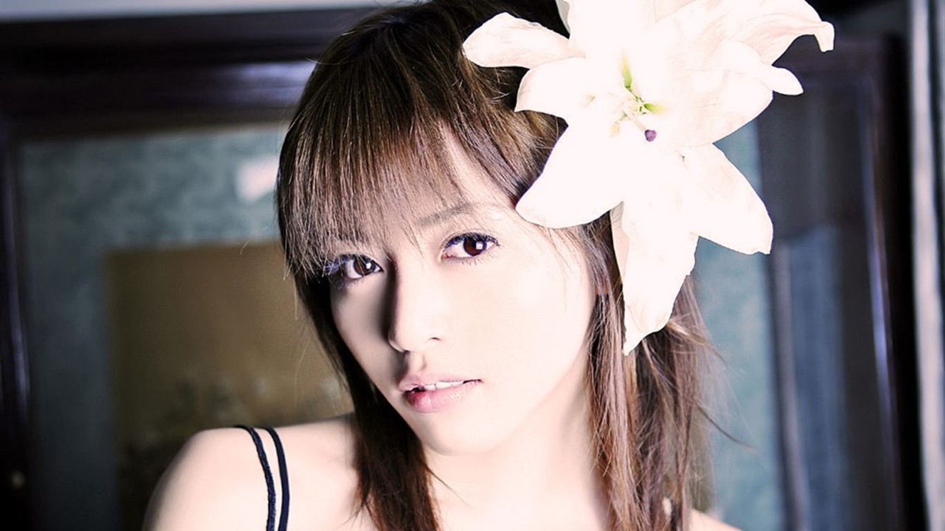 日本美女釋由美子壁紙 #16 - 1366x768