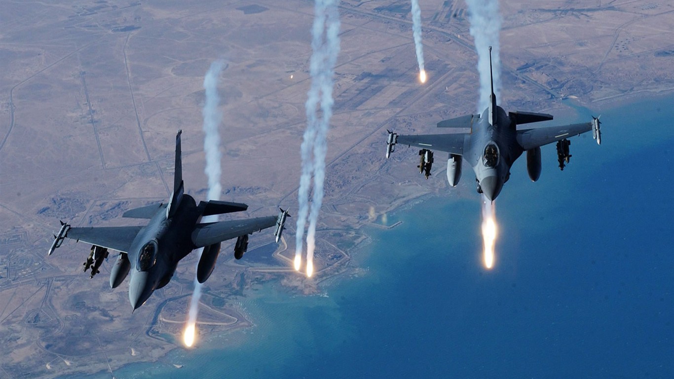 Wallpaper hrdinské vojenské letecké zařízení #1 - 1366x768