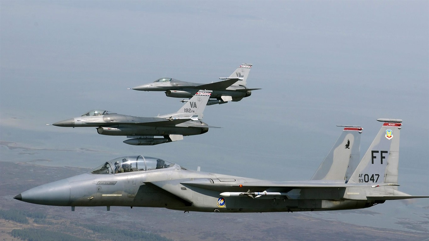 軍用空中裝備英姿壁紙 #33 - 1366x768