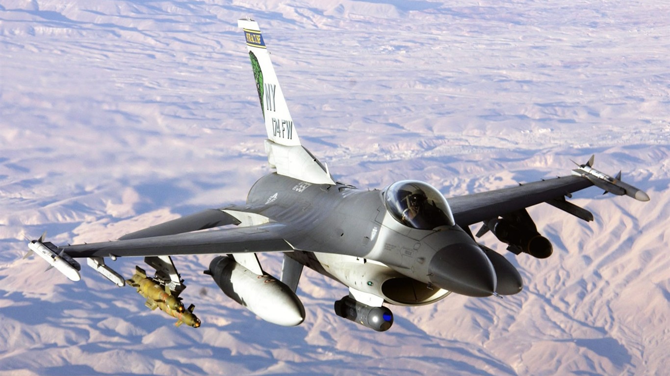 軍用空中裝備英姿壁紙 #34 - 1366x768