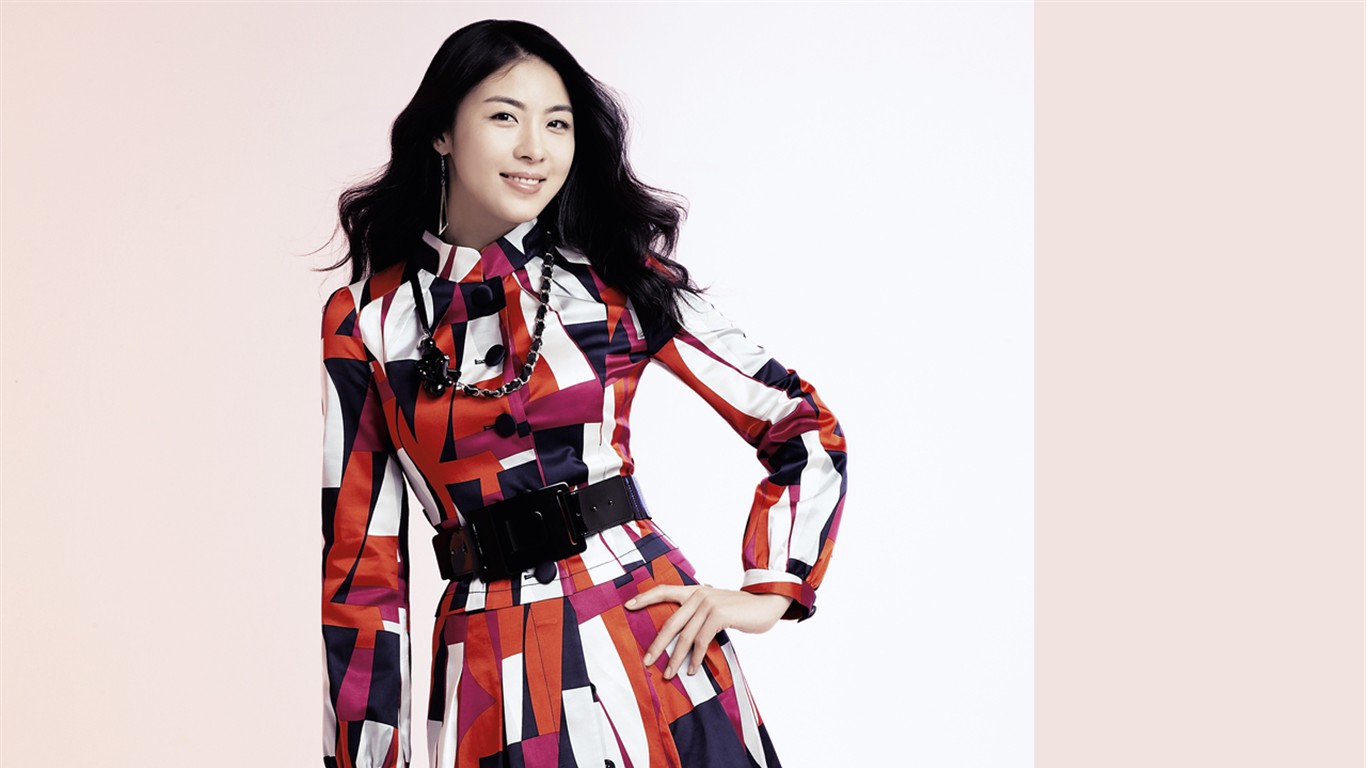 Südkoreanische Schönheit Modell Tapete #12 - 1366x768