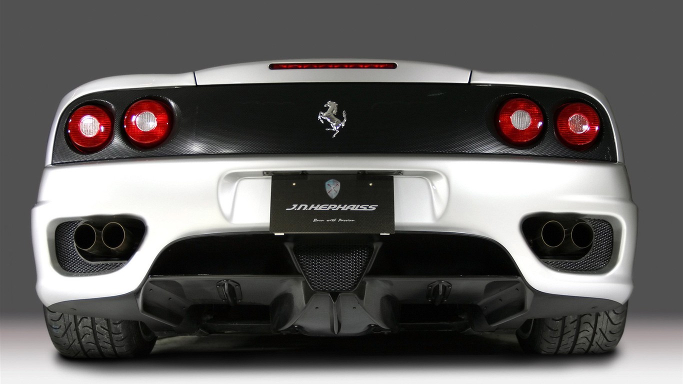 bílá lebka Ferrari F430 tapety #3 - 1366x768